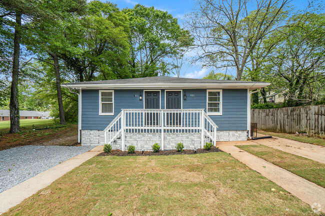 Building Photo - 931 Black Oak Dr SE Rental