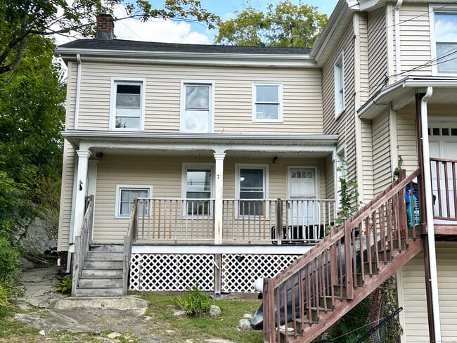 Photo - 77 Pearl St