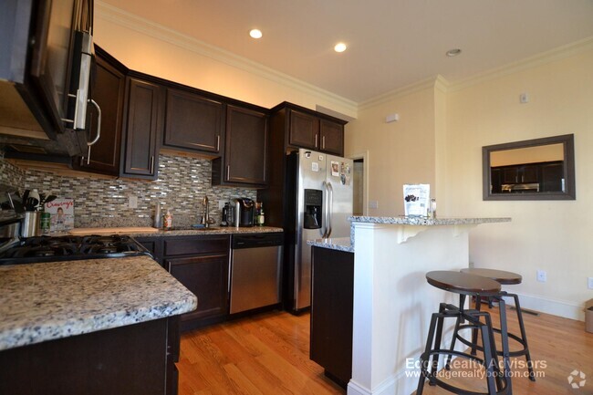 Building Photo - 6 Sparhawk St Rental