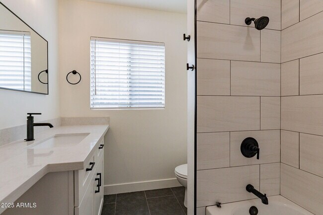 Photo - 1708 N 69th St