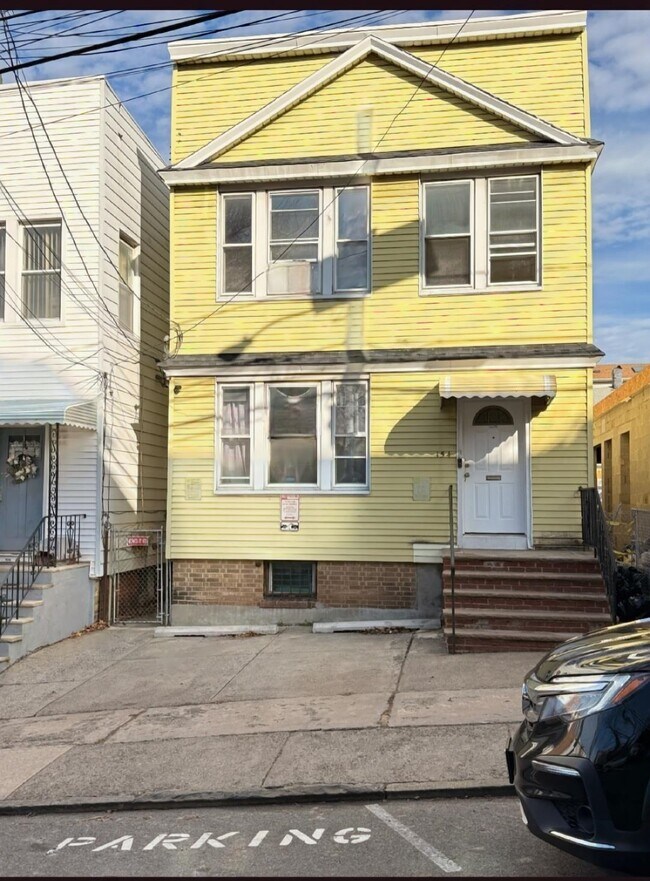 Building Photo - 154 Bleecker St Unit 2