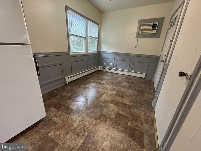 Photo - 228 N 2nd St