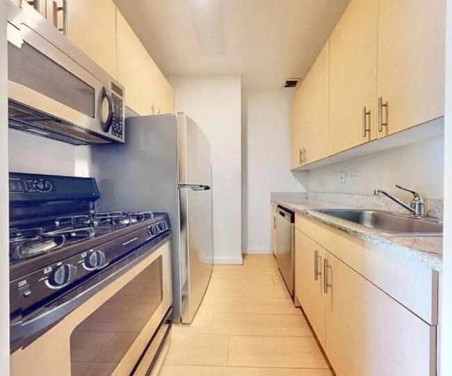 Photo - Washington Street Unit 17B