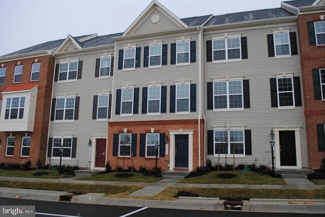 Building Photo - 7035 Southmoor St Rental