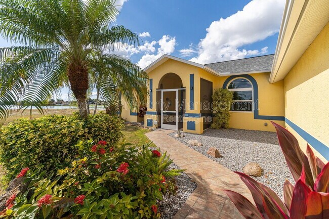 Photo - 304 NW 12th Ln