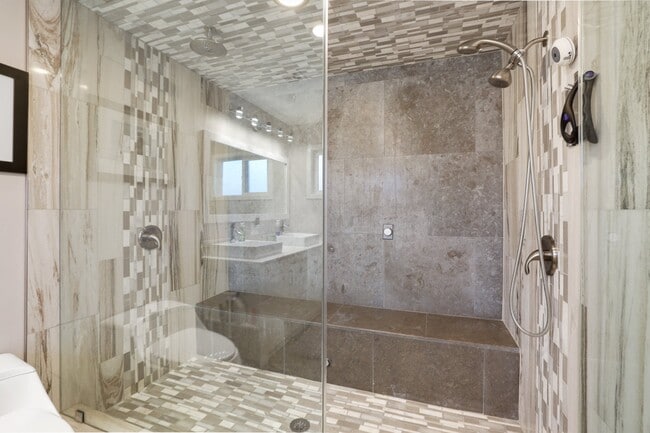 Photo - 4655 Balfour Dr