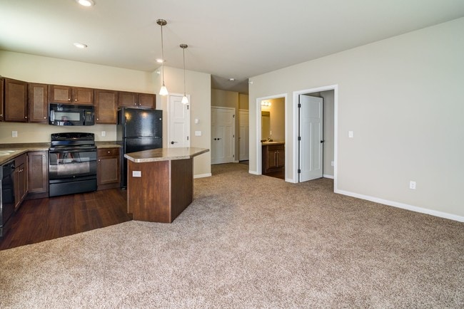 South Ridge apartments — community photo