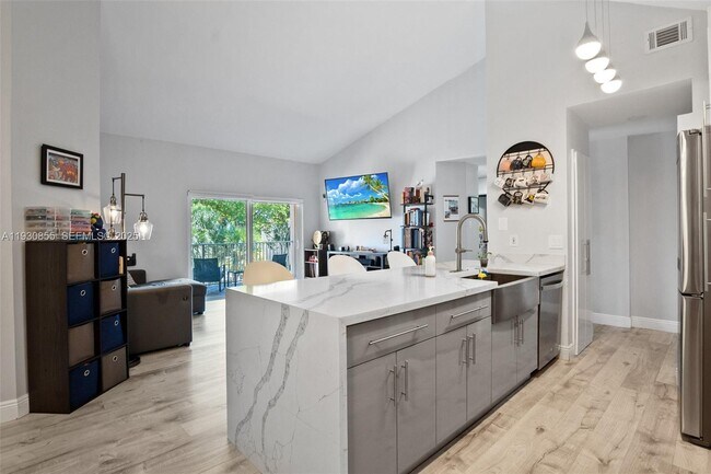 Photo - 15770 SW 104th Terrace Unidad 301