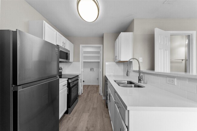 Photo - 105 Green Isle Ave Unit 105