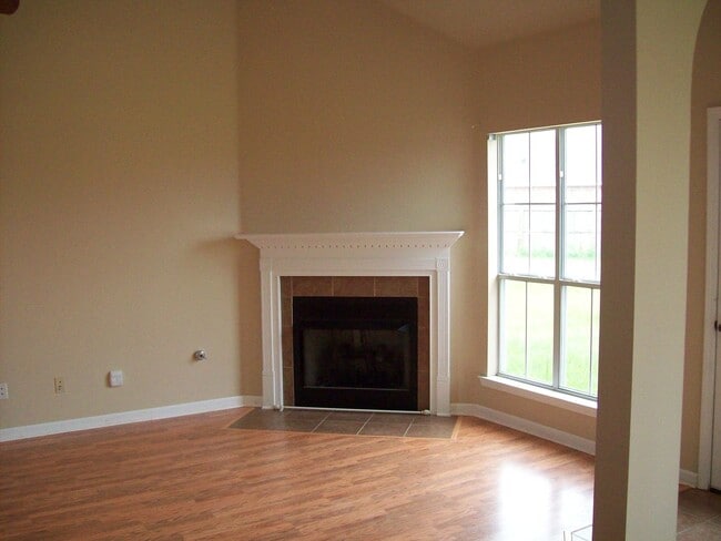 Photo - 26043 Wimbledon Dr