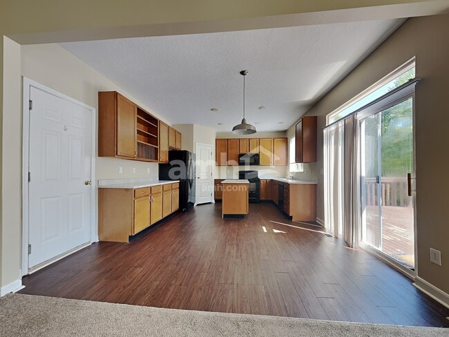 Photo - 10310 Meadow Glen Dr