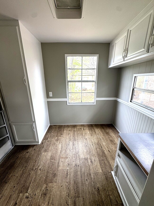 Photo - 235 Green Dragon Dr