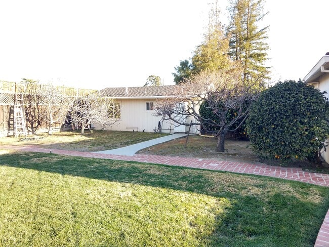 Photo - 299 Dallas Dr