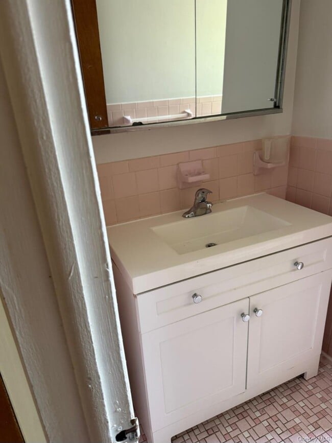 Photo - 80 Slocum Ave Unit 1