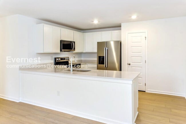 Photo - 118 Labrador Ln