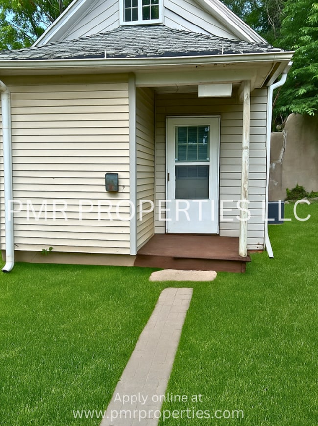 Building Photo - 1 Bedroom/1 Bathroom House