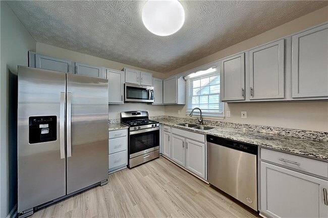 Photo - 360 Austin Dr