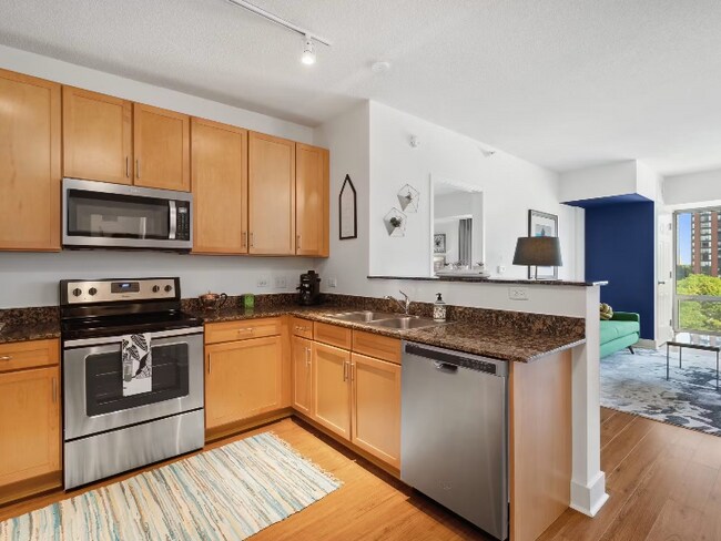 Photo - 800 S Clark St Unit 415