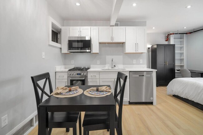 Photo - 522 - 528 Stewart Ave