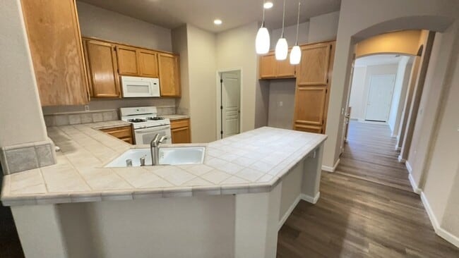 Building Photo - Charming Natomas Home