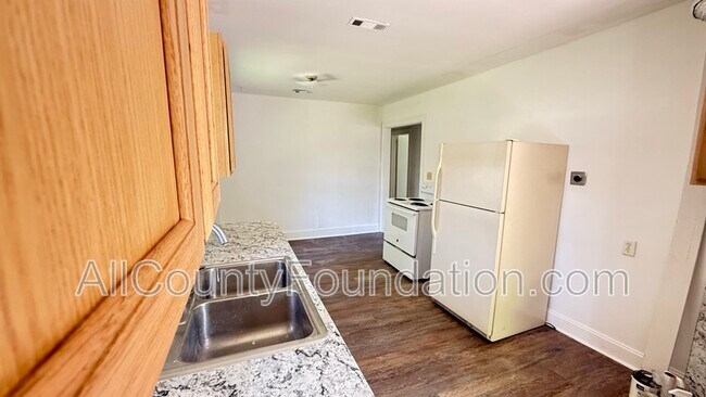 5613 Parana St Unidad A