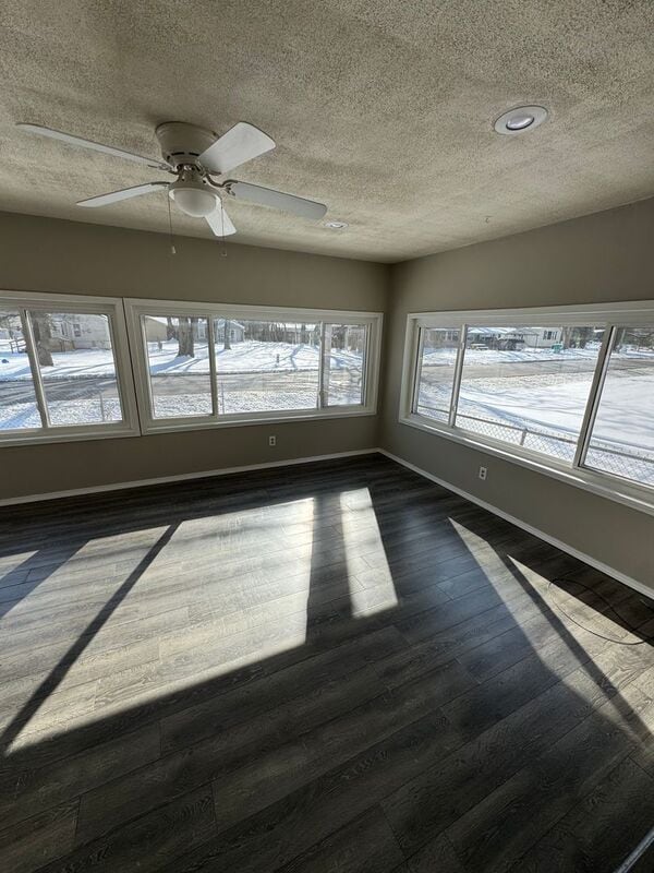 Photo - 555 S Airwood Ave