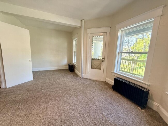 320 Taylor Ave