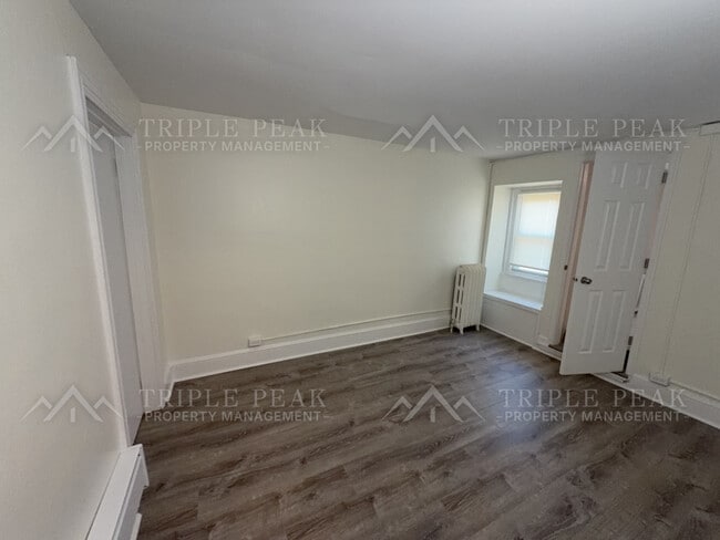 Building Photo - 4929 Germantown Ave Unit Apt 3