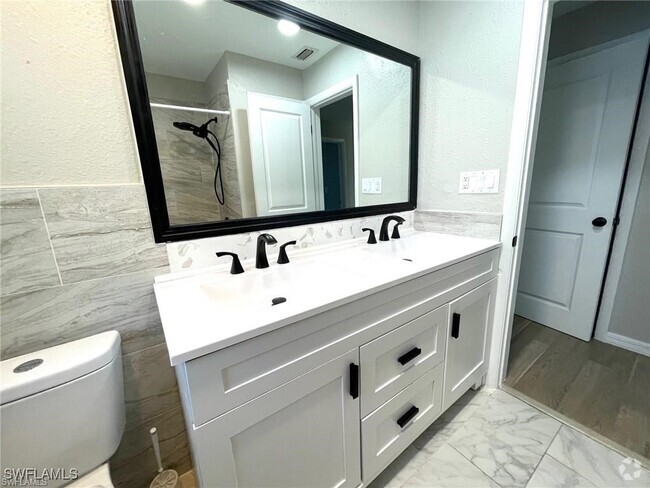 Building Photo - 2709 SE 18th Pl Rental