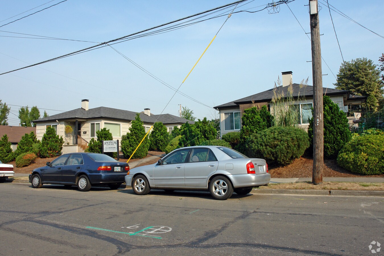 Francis Court - Francis Court Apartments