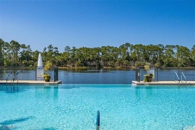 2001 Tarpon Bay Dr N