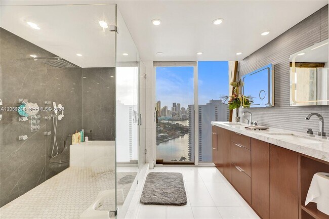 Photo - 19355 Turnberry Way Unit 26E