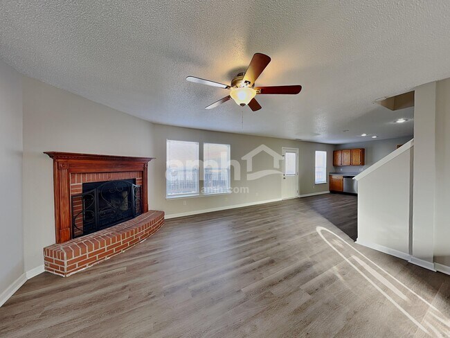 Photo - 6740 Everbloom Ln