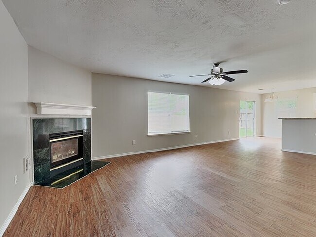 Photo - 8402 Storm Creek Dr