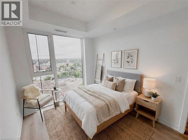 Photo - 25 Wellington St S Unit 2004