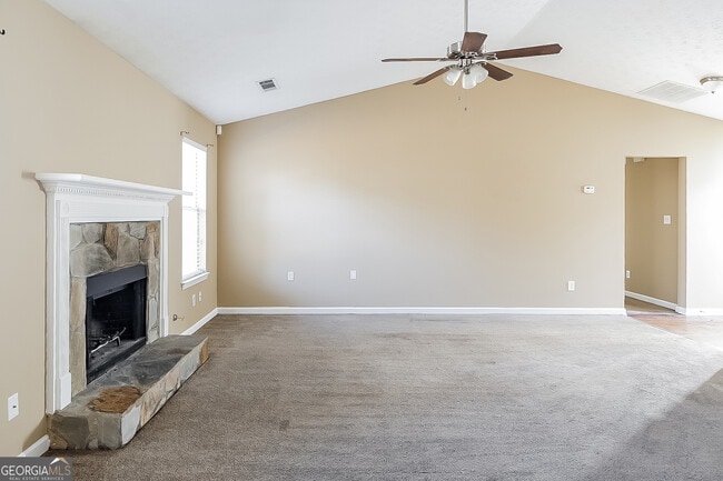 Photo - 12 Collins Ln