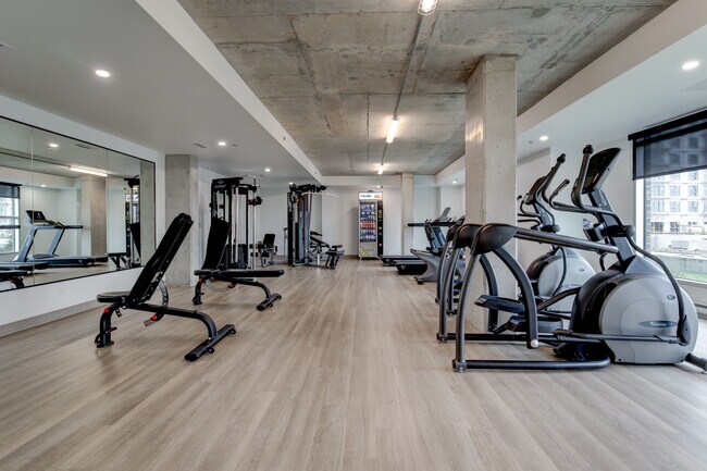 Photo - Station G Mascouche