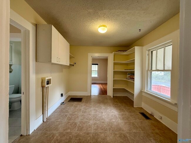 Photo - 1302 Clinton Ave E
