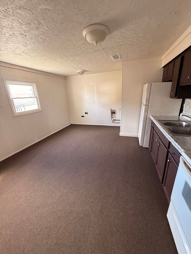 Photo - 1227-1229 Avenue Unit 1229