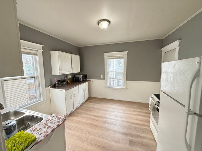 Photo - 287-289 Reynolds Street Unit 287 Reynolds Street UP