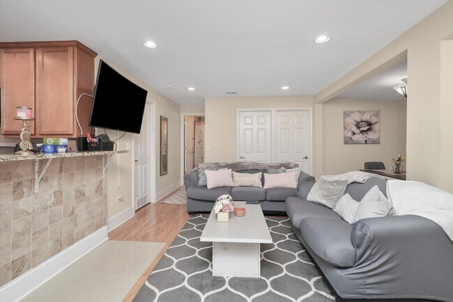 Photo - 3-bed / 2-bath Rental in Beach Park