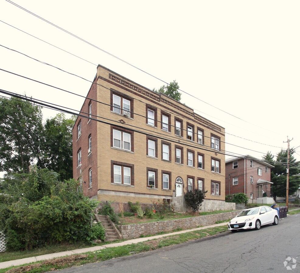 Photo - 106 Willow St