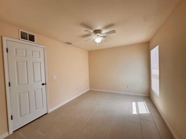Photo - 1136 SE 9th Ct