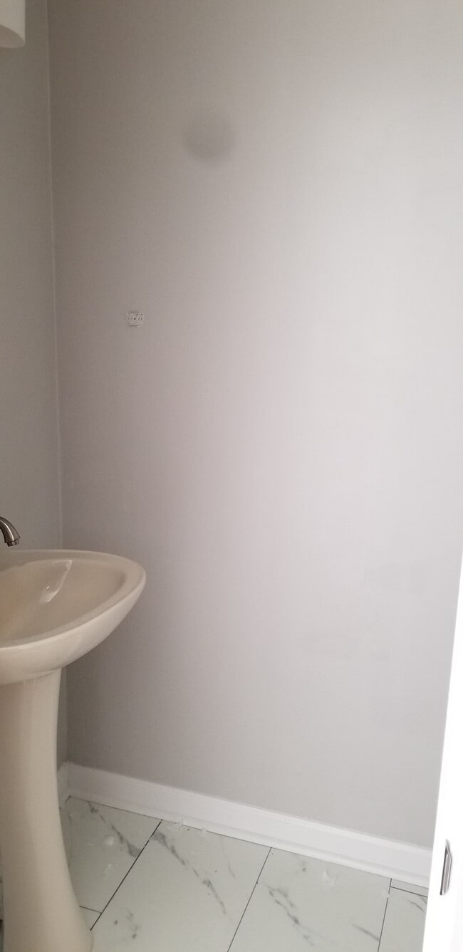 Downstairs half bath - 1723 S Seminole Dr