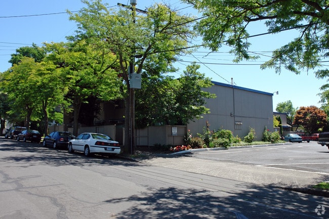 Kalani Apartments