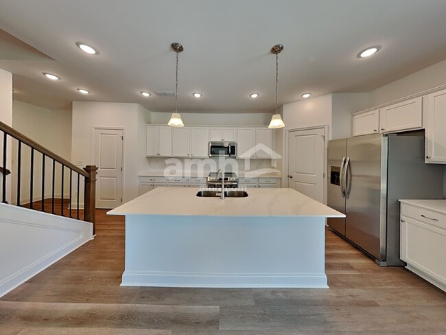 215 Gershon Wy