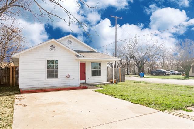 Photo - 701 E College St