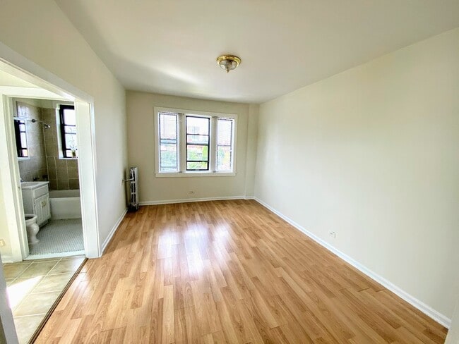 Photo - 839 W Sheridan Rd Unidad 215