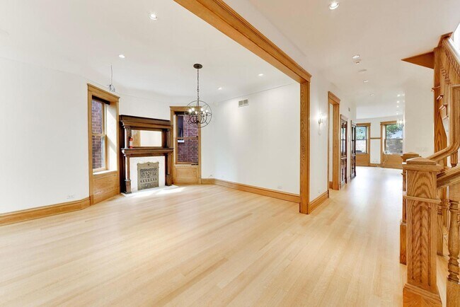 Photo - 3752 N Wayne Ave