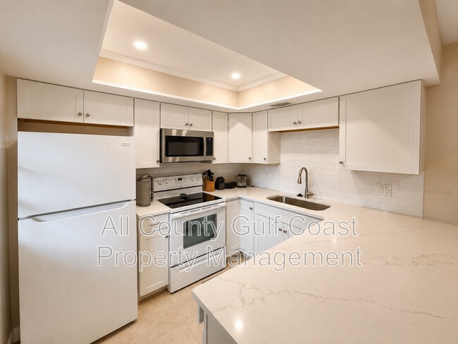 Photo - 460 Base Ave E